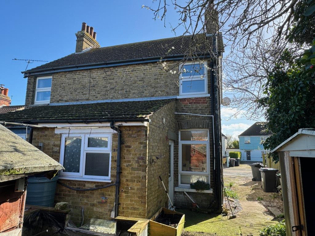 Lot: 39 - SEMI-DETACHED HOUSE FOR IMPROVEMENT - Rear elevation of property
